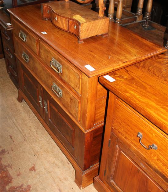 Mahogany dwarf cupboard with 3 drawers